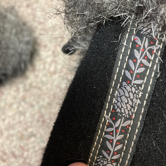 Sorel women’s high winter boots with rubber proof sole - Picture 4 of 9